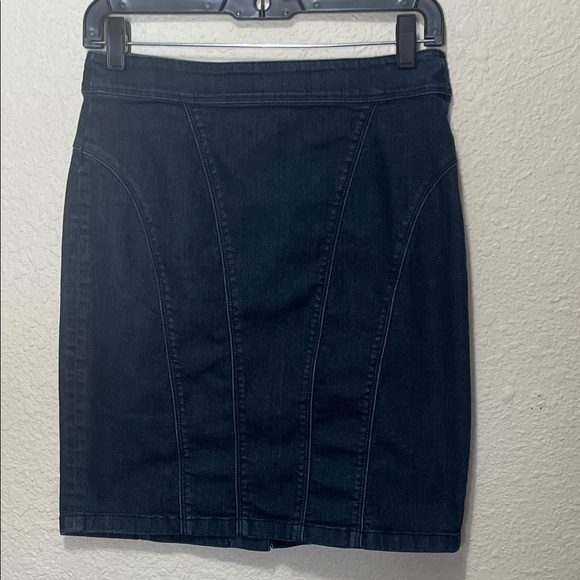 Ann Taylor Dresses & Skirts - Ann Taylor Women's Dark Denim Pencil Skirt. Good Condition. Size 2P.